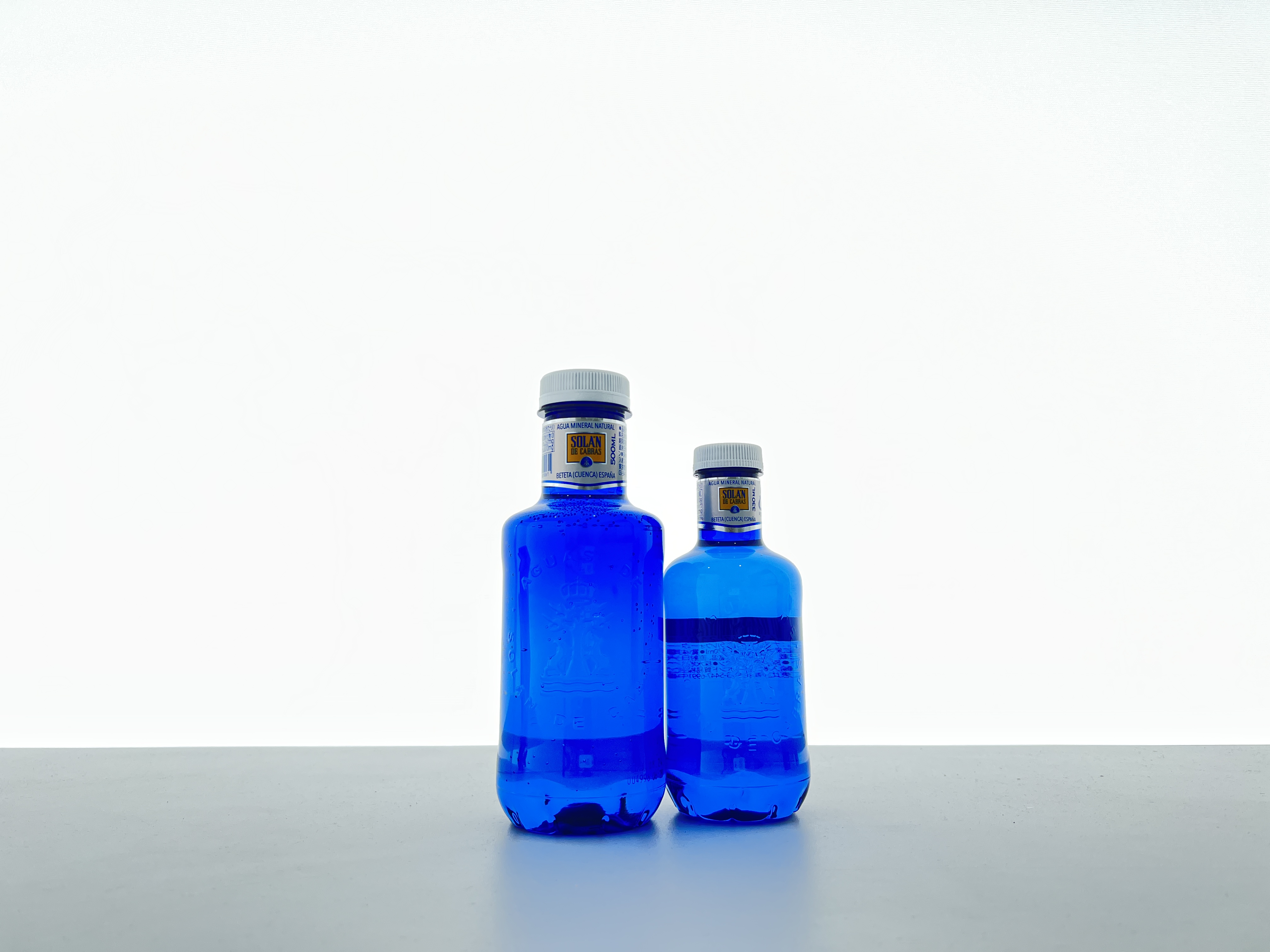 Cabras water solan de cabras 500ml SOLAN DE CABRASペットボトルブルー ピンク二本セット中硬水 - メルカリ